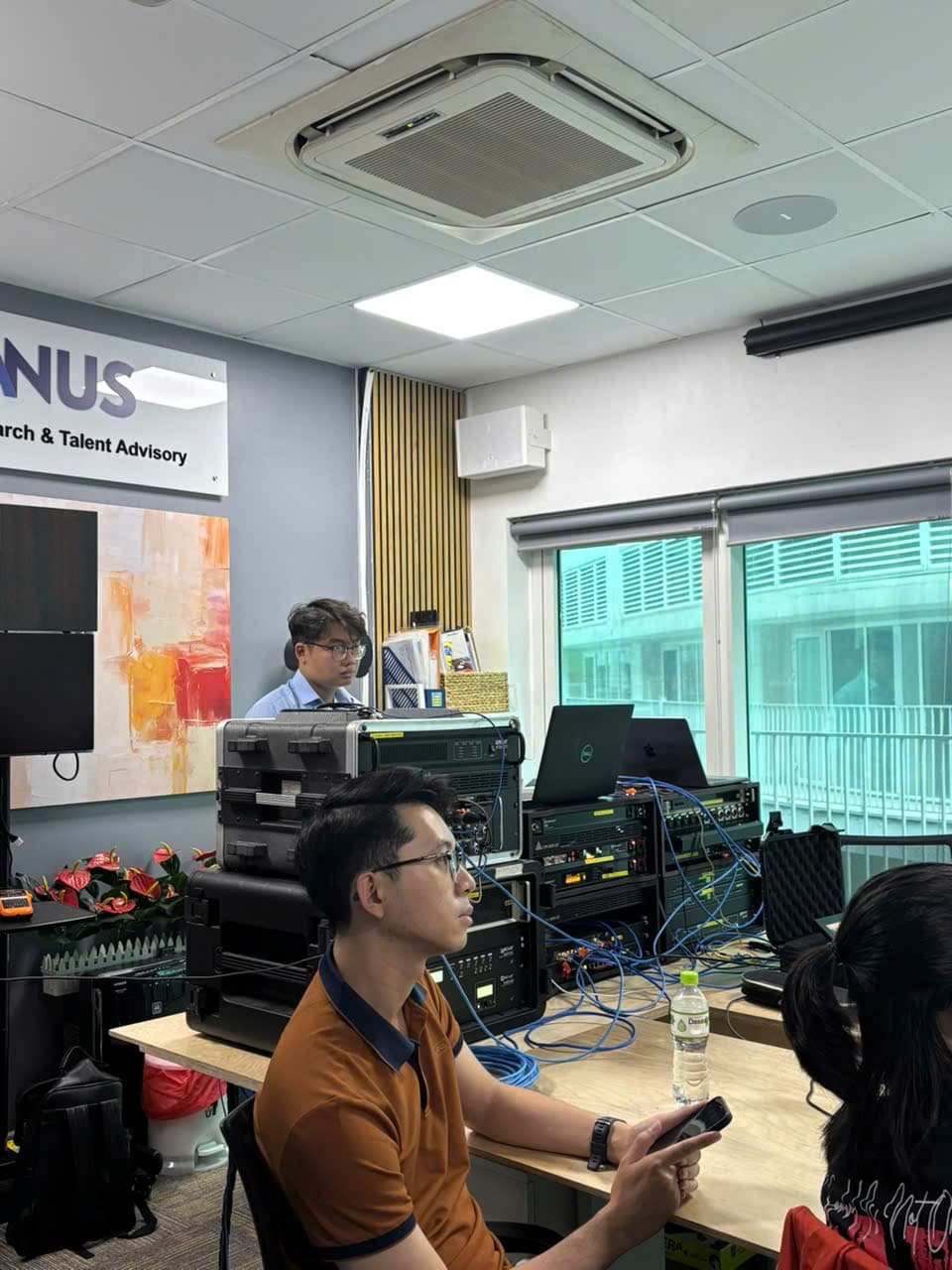 Demo of the wireless meeting room system for dealers at the office in Ho Chi Minh City